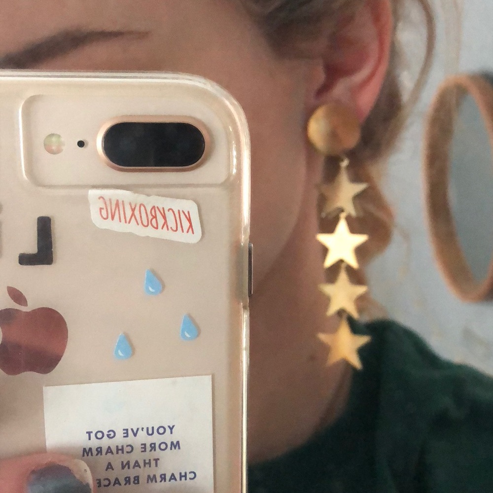 gold star earrings